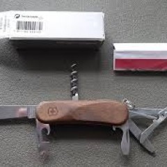 Нож VICTORINOX EVOWOOD 14 2.3901.63